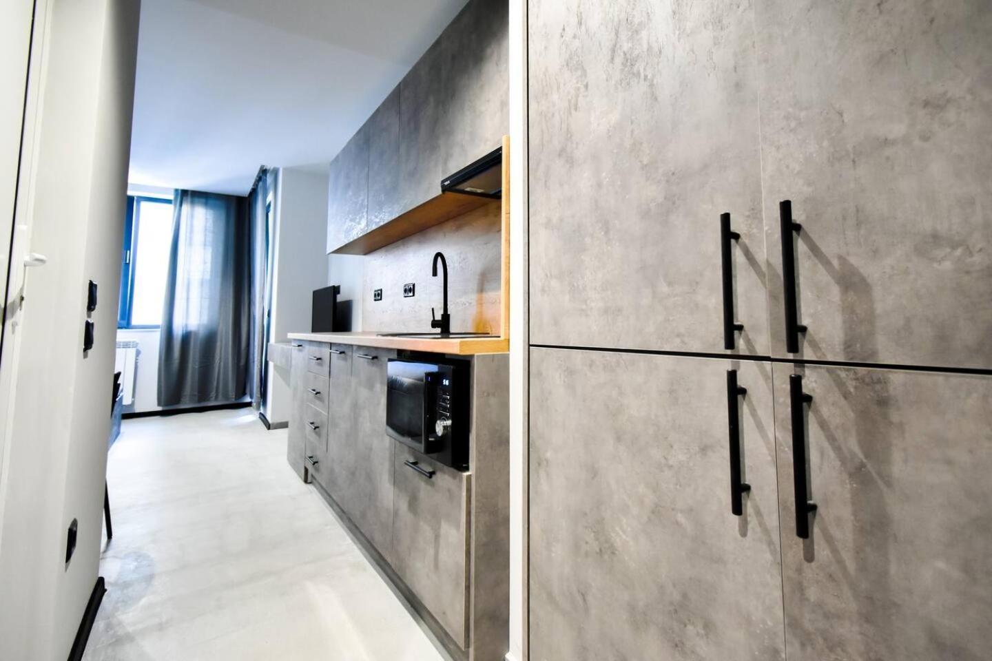 6 Studios 6 Bathrooms 2 Levels Kitchens Sofía Exterior foto